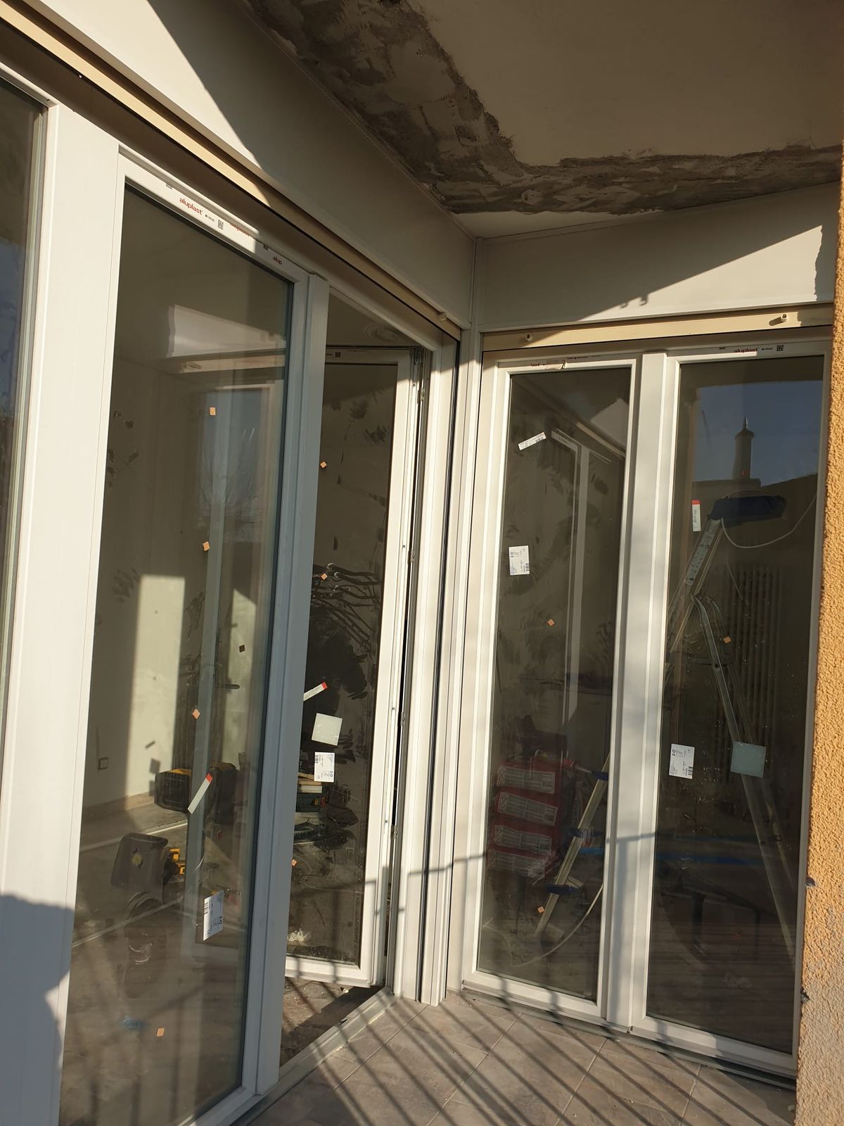 Lavoro PVC Finestra 24