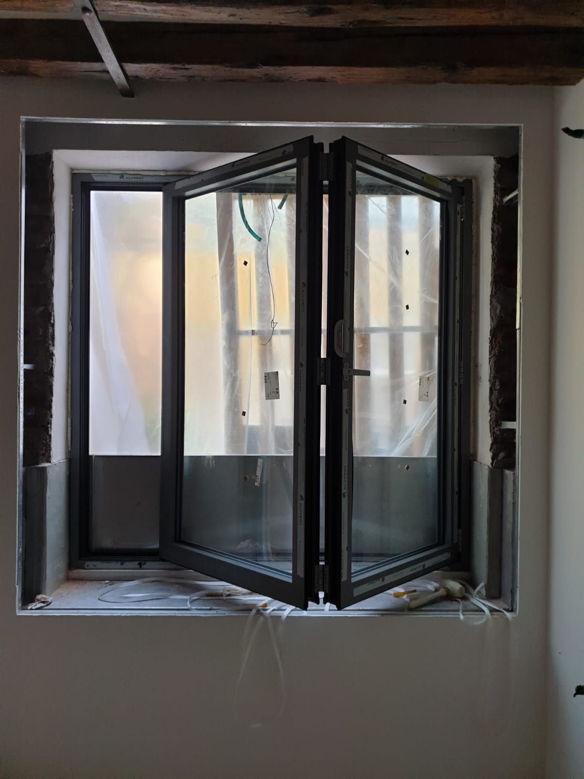 Lavoro PVC Finestra 48